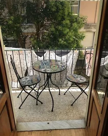 Dalla Bibi דירה *